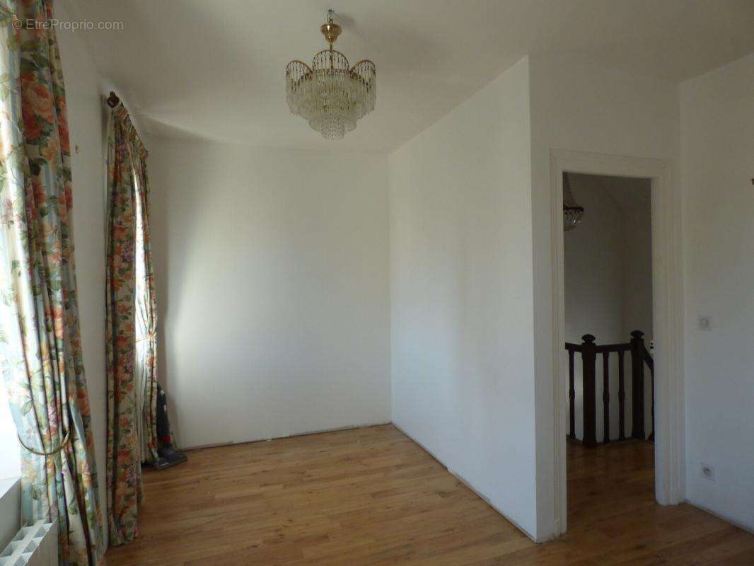 Maison à CHATEAUNEUF-EN-THYMERAIS