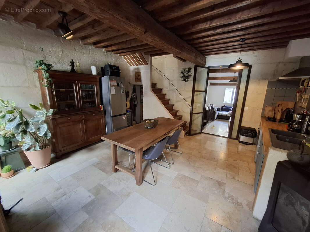 Maison à FONTVIEILLE