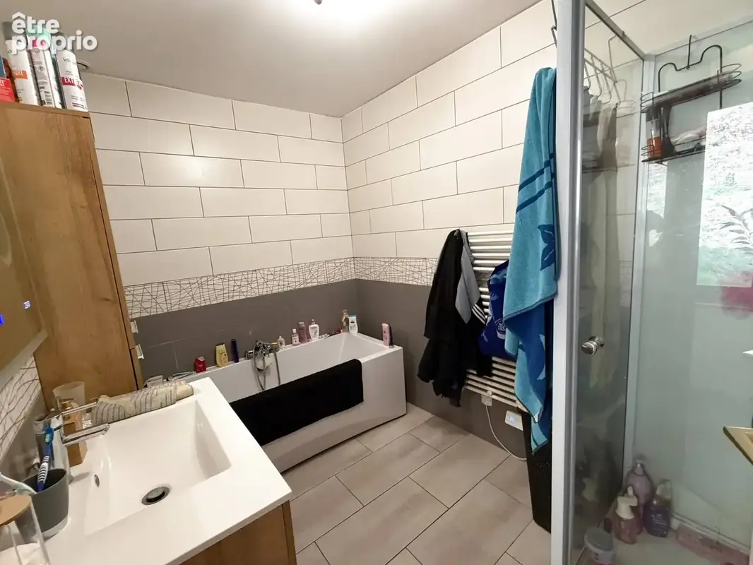 Vente maison de village rénovée, mitoyenne par l'arrière, sur terrain de 7,07 ares LA LONGINE - photo 10