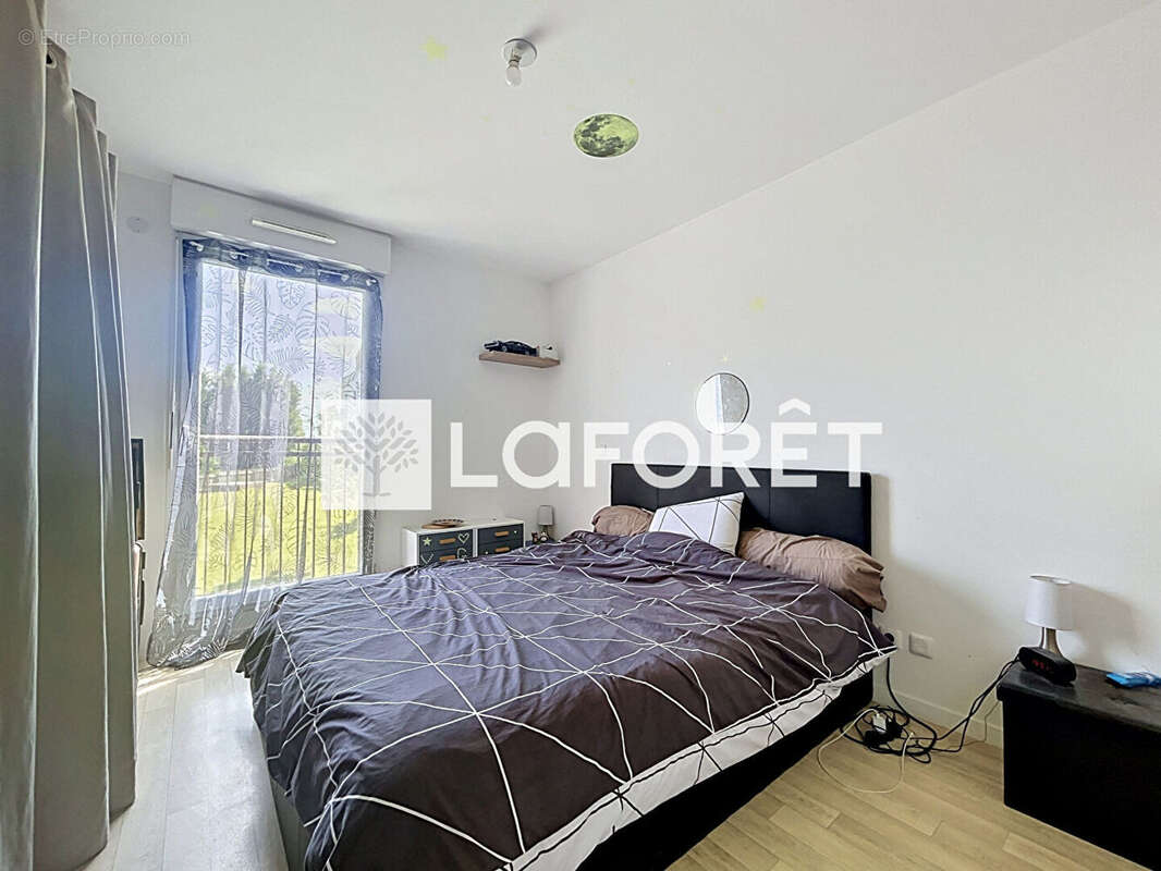 Appartement à VERT-SAINT-DENIS