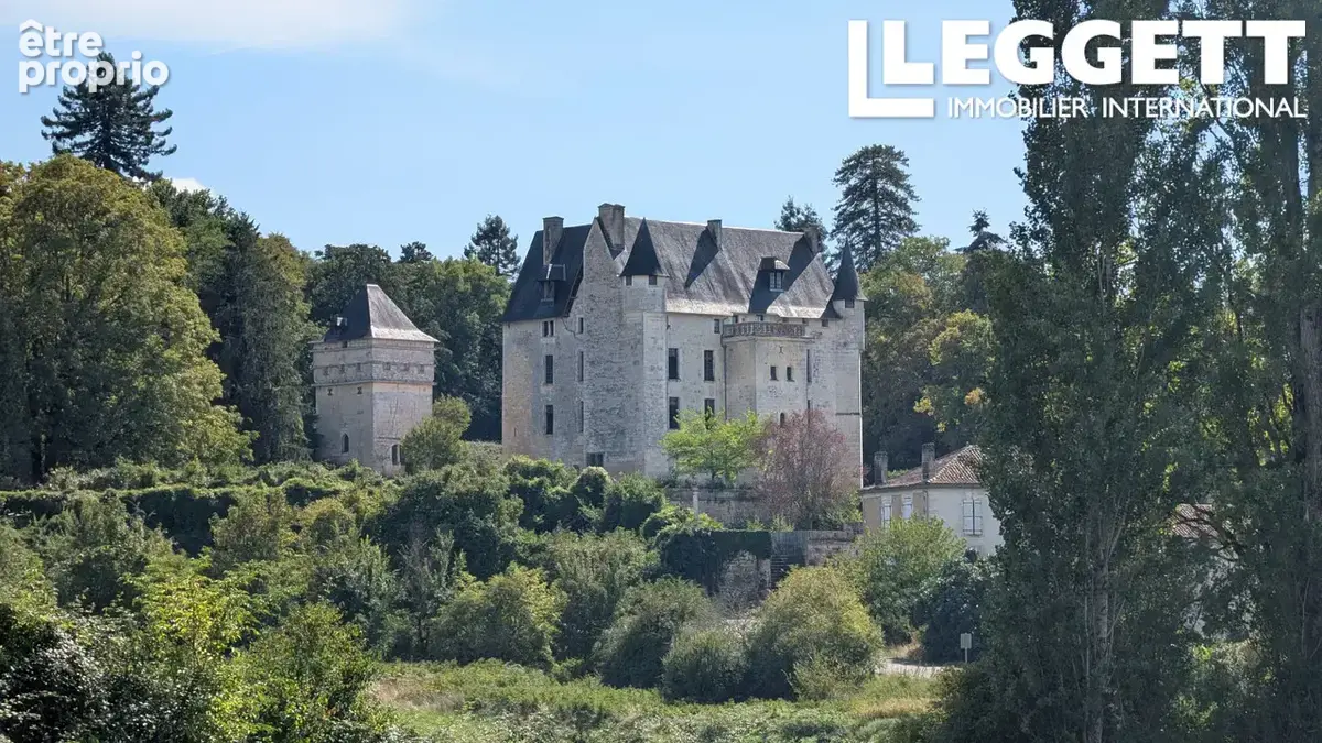 Maison à VOUZAN