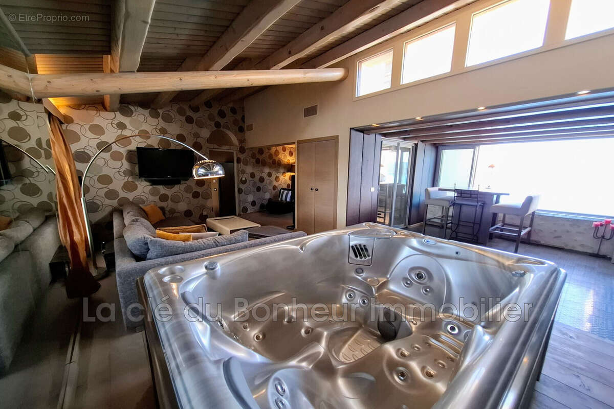 Maison 135 m² à Sainte-Croix-Du-Verdon  - photo 4