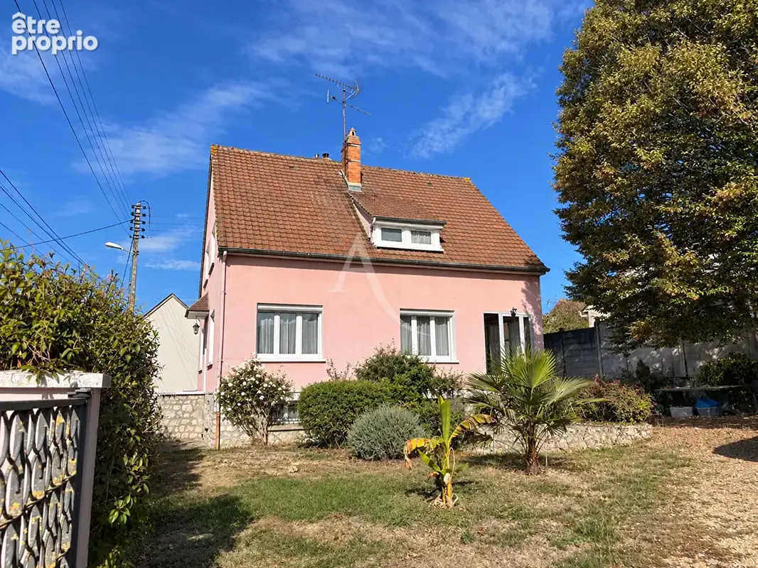 Photo Maison à Chartainvilliers au prix de 275 000€