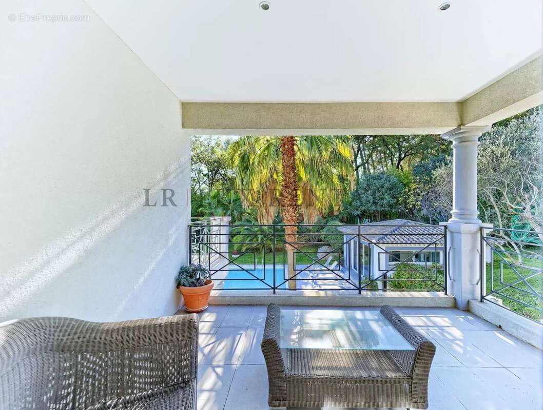 Maison à MOUGINS