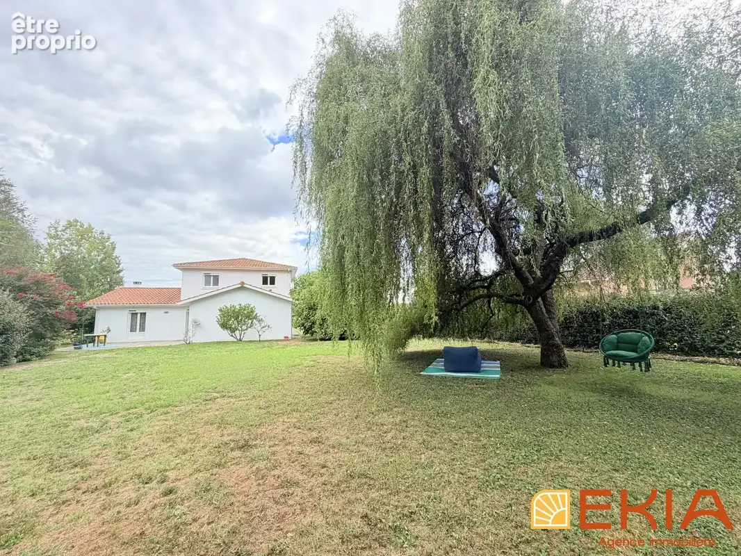 Maison 5 pièces 162 m² à vendre à Saint-Martin-De-Hinx (40390) - photo 2