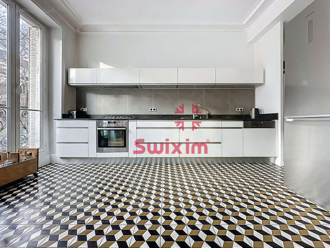 Appartement à PARIS-10E