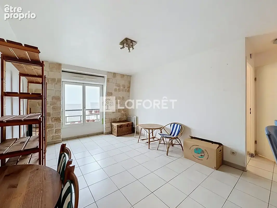 Carrières-sous-Poissy - Appartement 2 pièces de 38 m² avec parking, dernier étage - photo 1