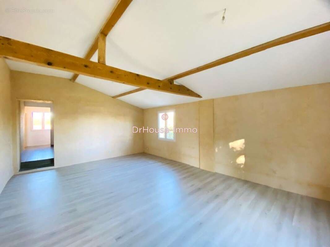 Maison 140 m² à Ribaute-Les-Tavernes  - photo 2