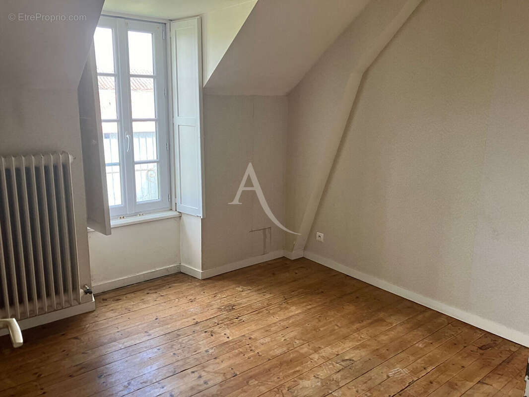 Maison à NIEUL-SUR-L'AUTISE