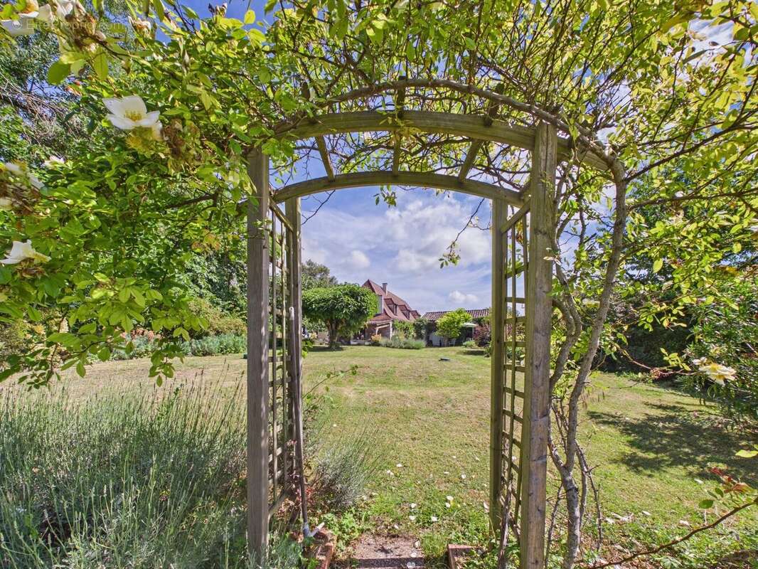 Magnifique grange rénovée avec vue panoramique sur la campagne - photo 19