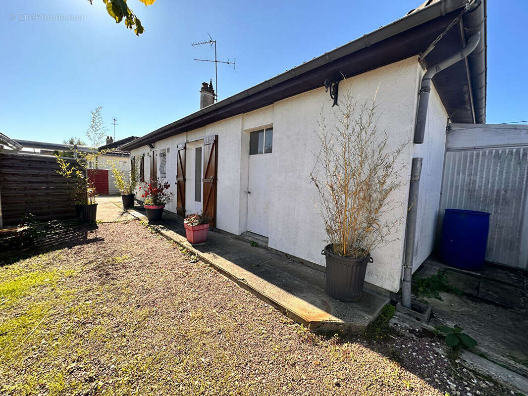 Maison à AUBIGNY-SUR-NERE