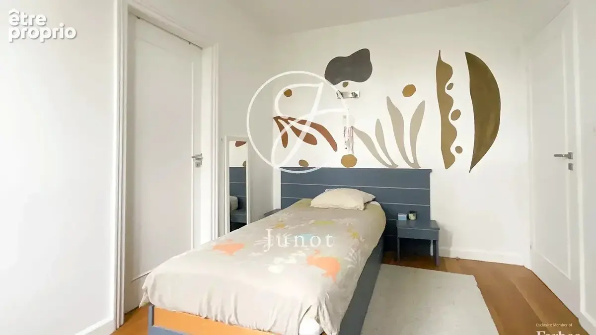 Gruson - Maison - 8 pièces - 309m² - 5 chambres - Jardin - Piscine - Garage - photo 18