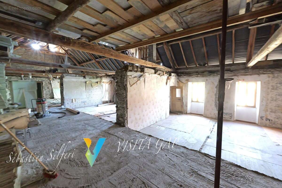 Maison 320 m² à Chorges  - photo 9