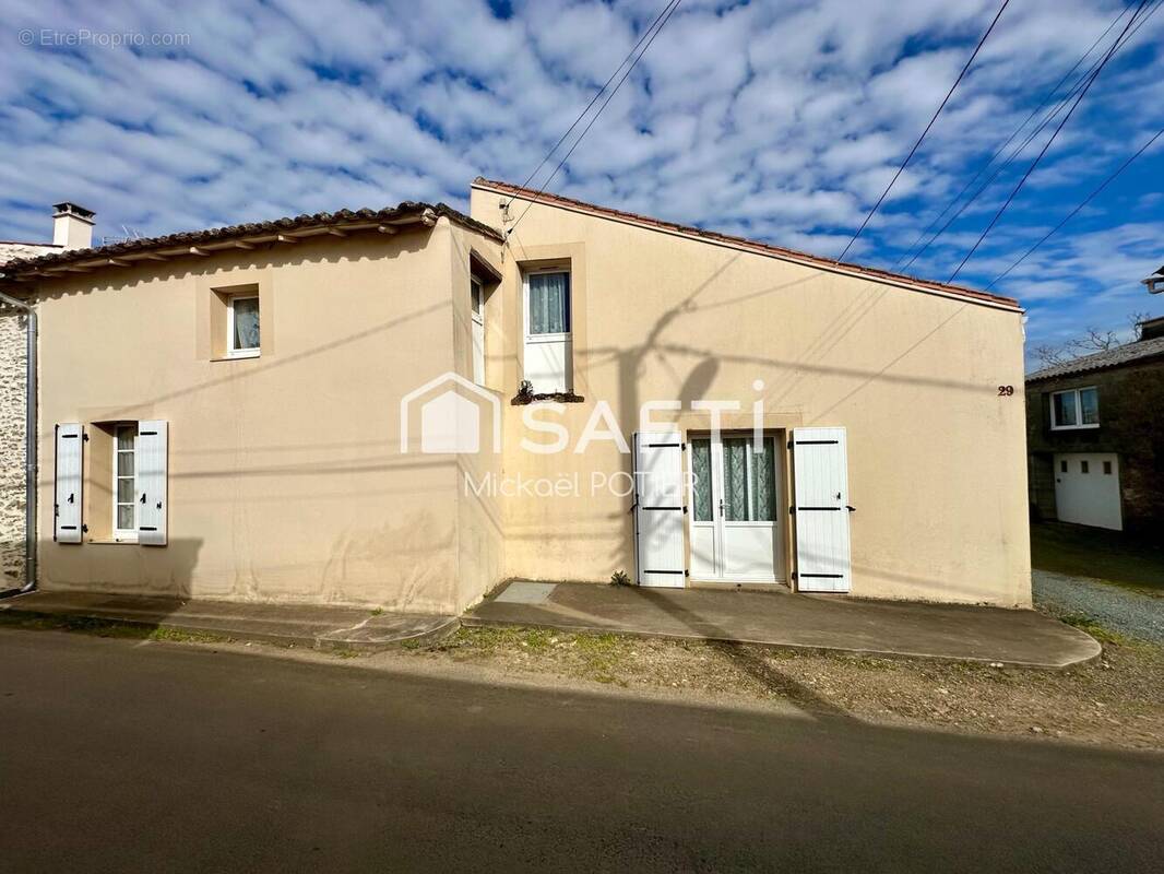Photo 1 - Maison à MOUTIERS-SUR-LE-LAY