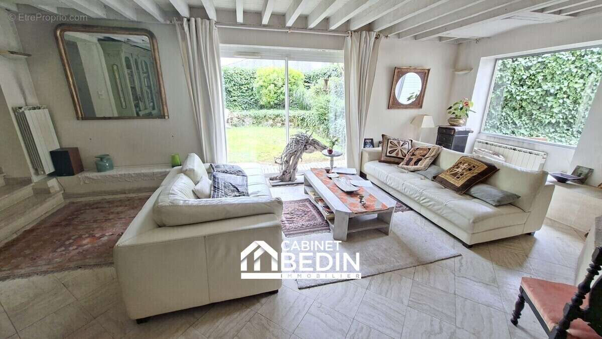Maison 240 m² à Pessac  - photo 2