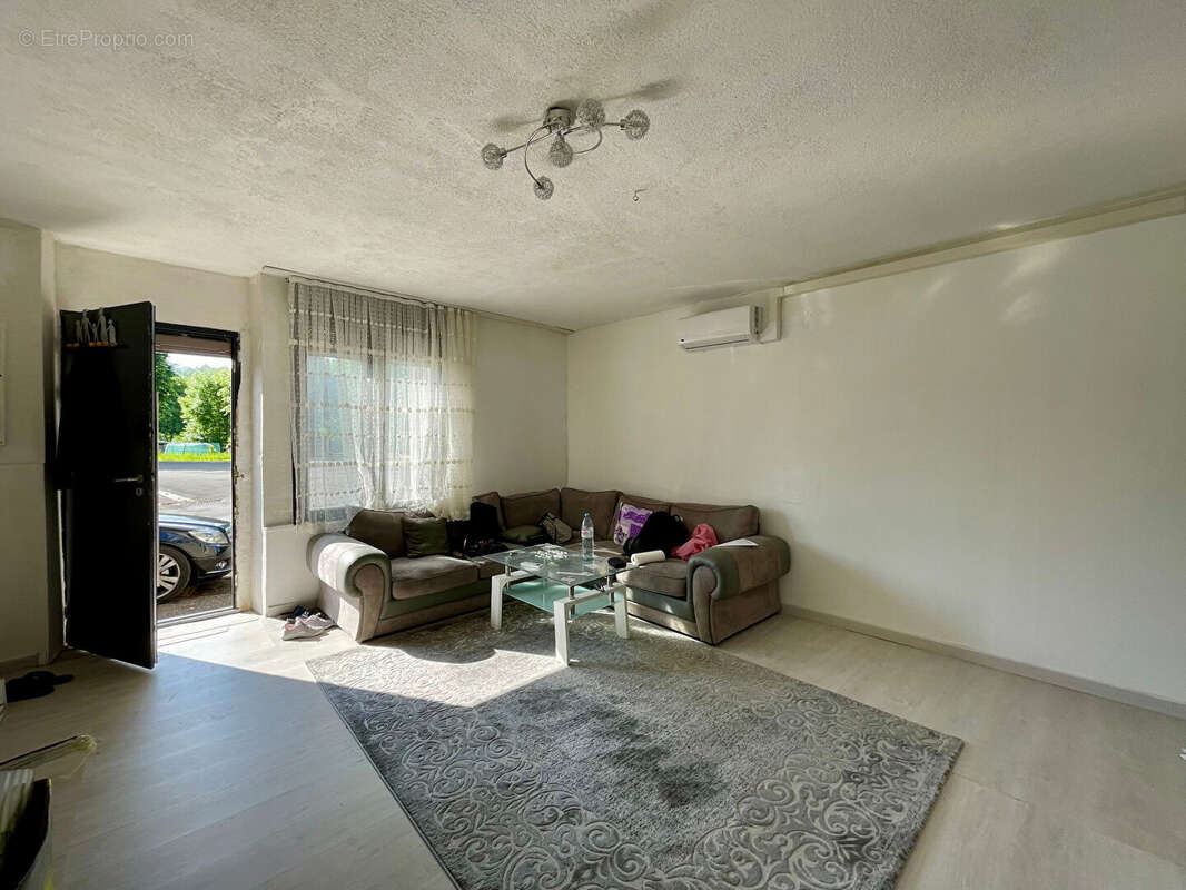 Maison de village louée - photo 2