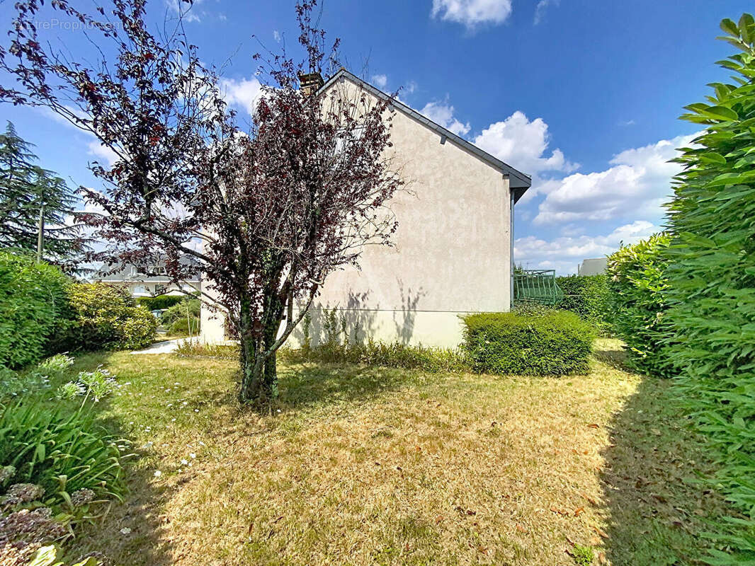 Maison Saint Jean De Linieres 5 pièce(s) 131 m2 - photo 2