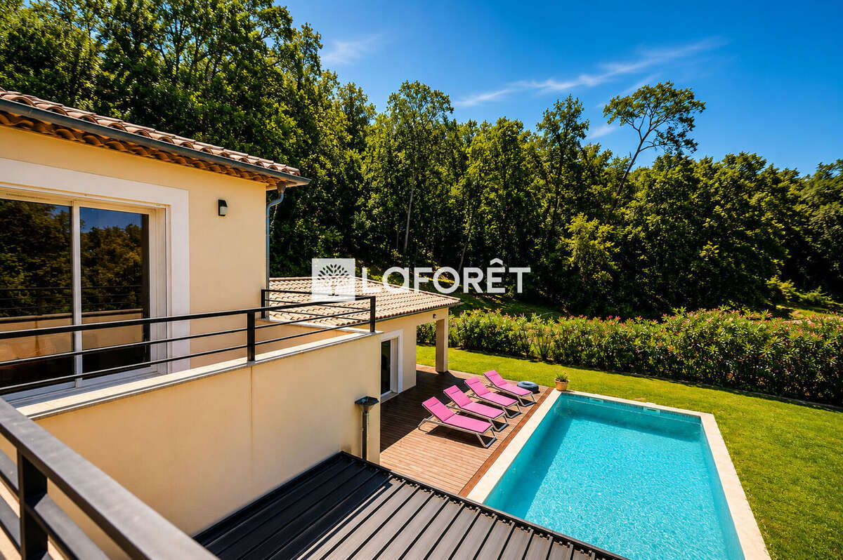 Maison à ROQUEFORT-LES-PINS