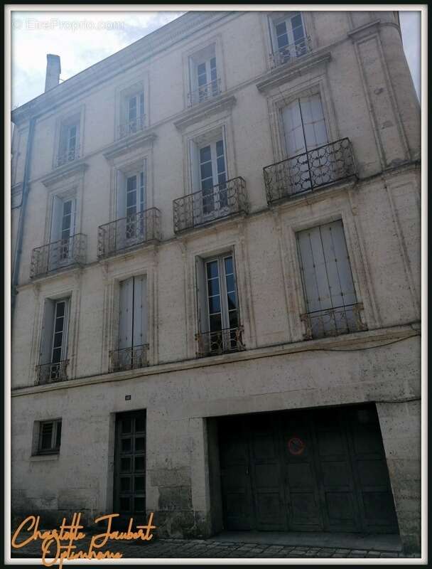 Appartement à CHALAIS