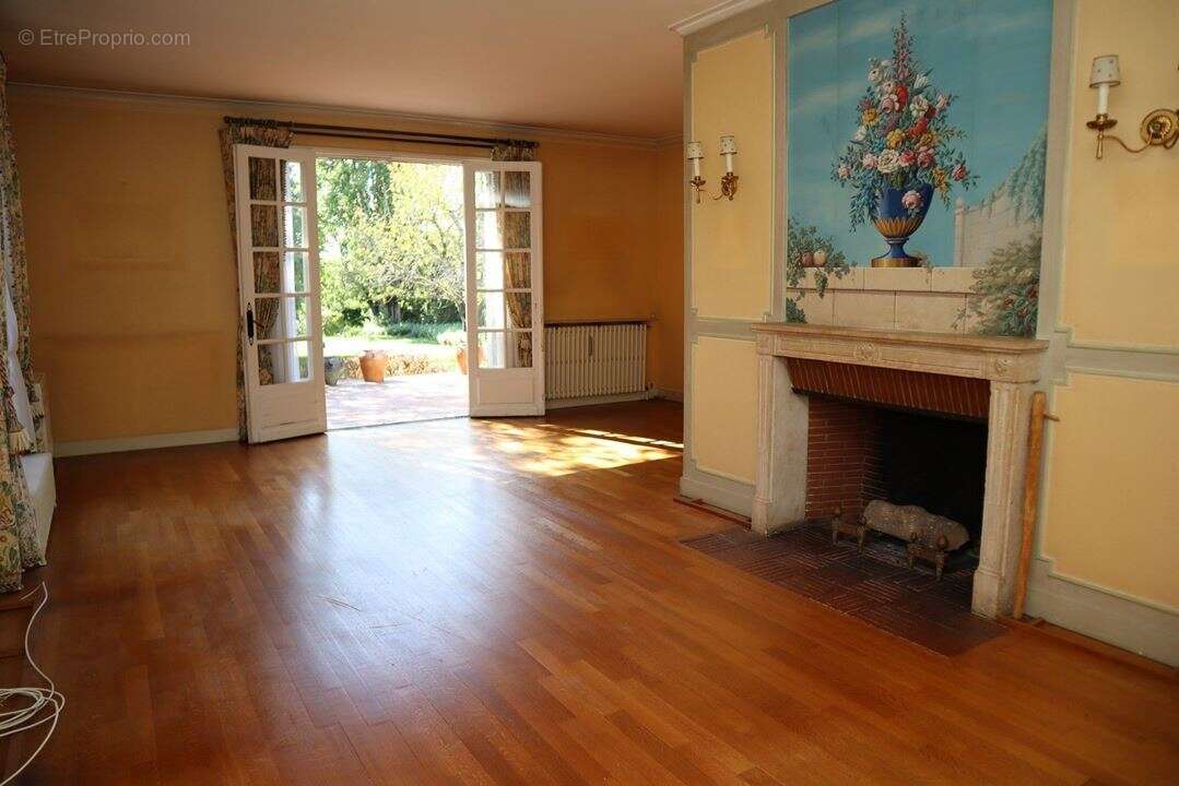 Maison à AMILLY
