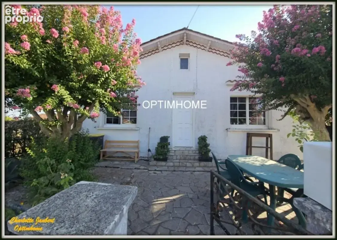 Maison à vendre 4 pièces SAINT AIGULIN (17) - photo 1