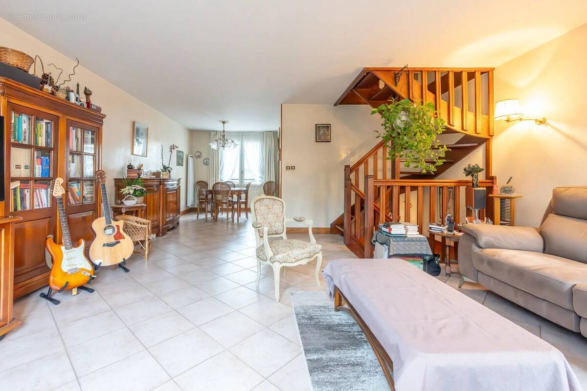 Maison à BRY-SUR-MARNE