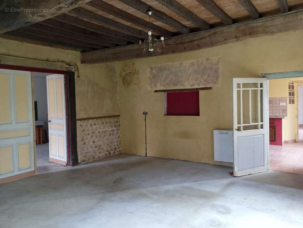 Maison à TRIE-SUR-BAISE
