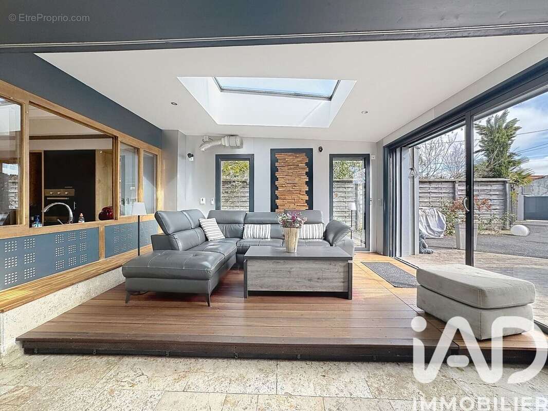 Photo 8 - Maison à VERINES