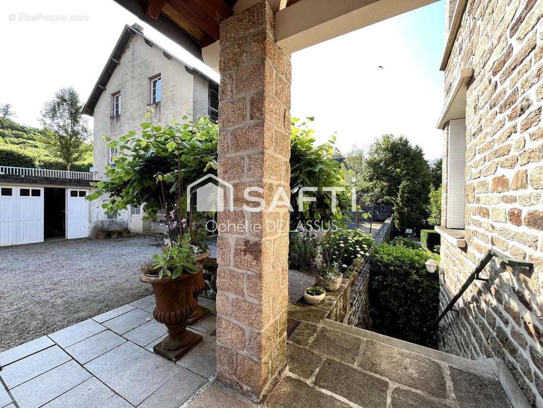 Photo 2 - Maison à UZERCHE