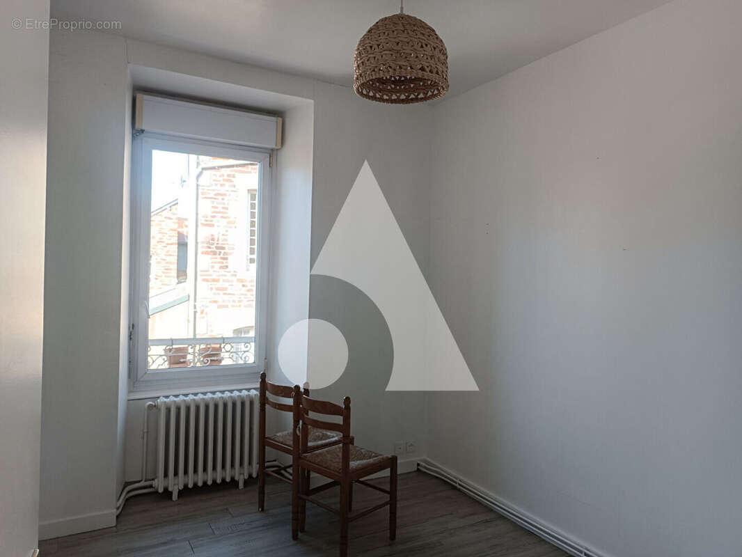 Maison de bourg en pierre avec jardin et dépendance - Plénée-Jugon 5 pièce(s) 120 m2 - photo 11
