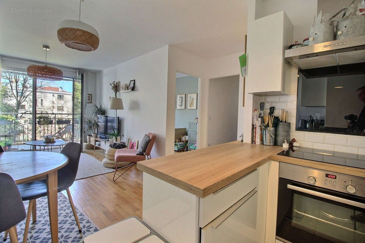 Appartement à ISSY-LES-MOULINEAUX