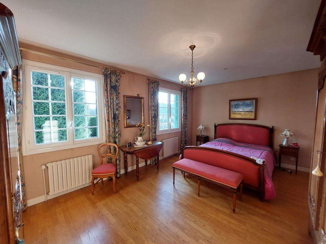 Maison à LES BAUX-SAINTE-CROIX