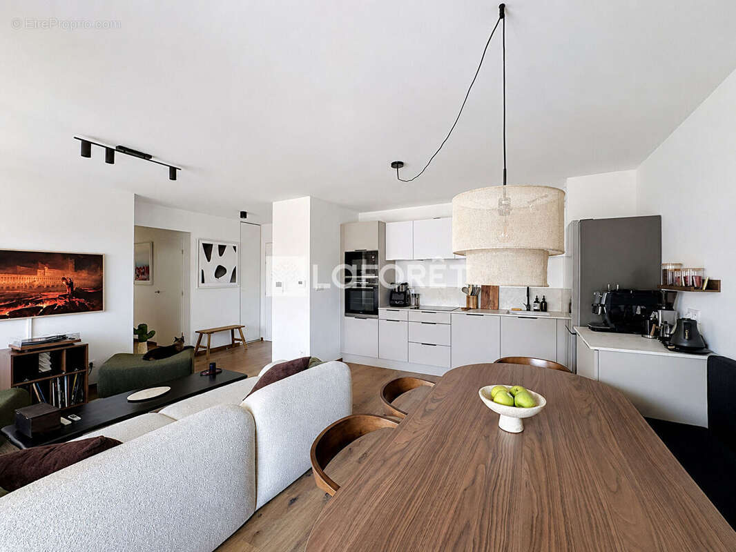 Appartement à L'ARBRESLE