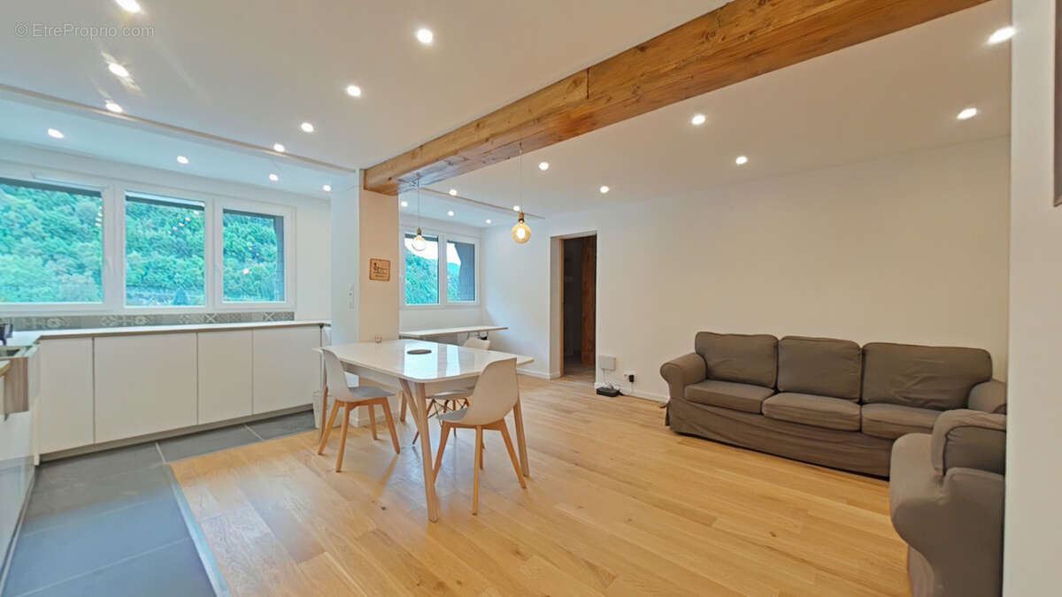 Appartement à MOUTIERS