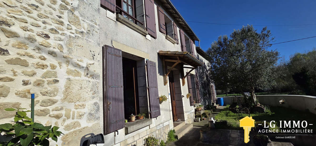Maison charentaise 206 m2, 5 chambres, grandes dépendances, jardin - photo 29