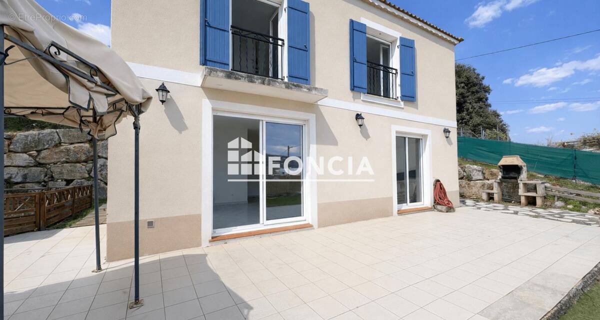 Maison à SAINT-LAURENT-DU-VAR