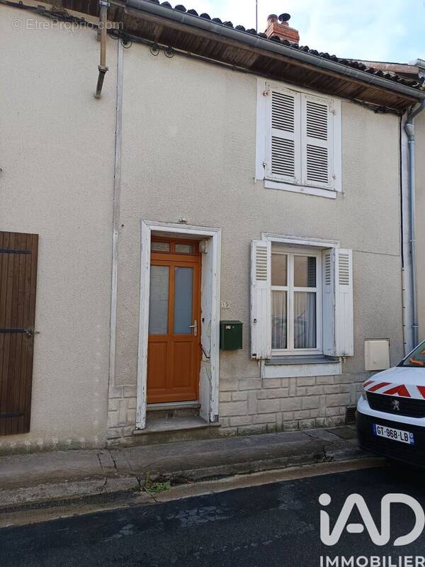 Photo 1 - Maison à MONTS-SUR-GUESNES