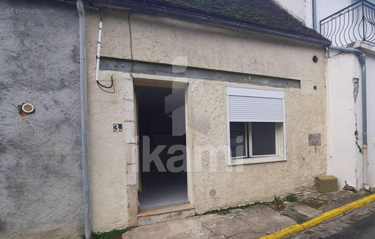 Appartement à COURSON-LES-CARRIERES