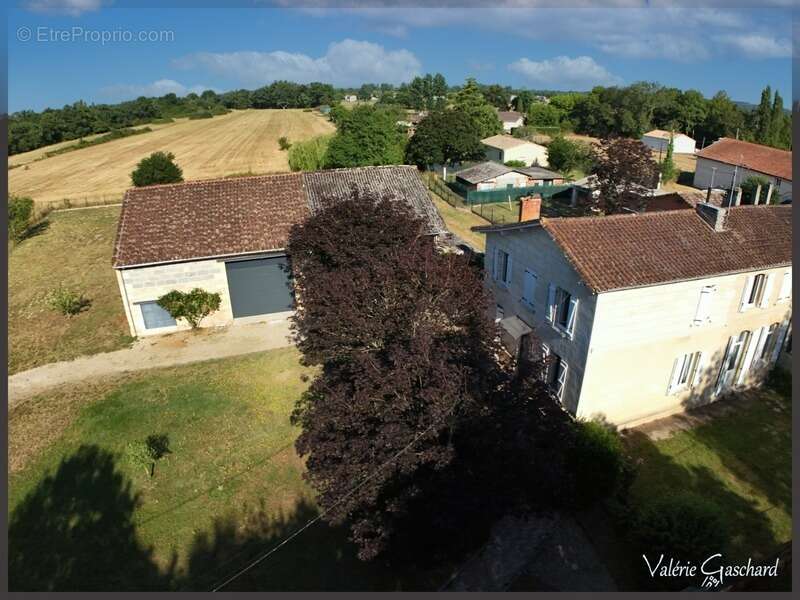 Maison à SAINT-SEURIN-SUR-L'ISLE