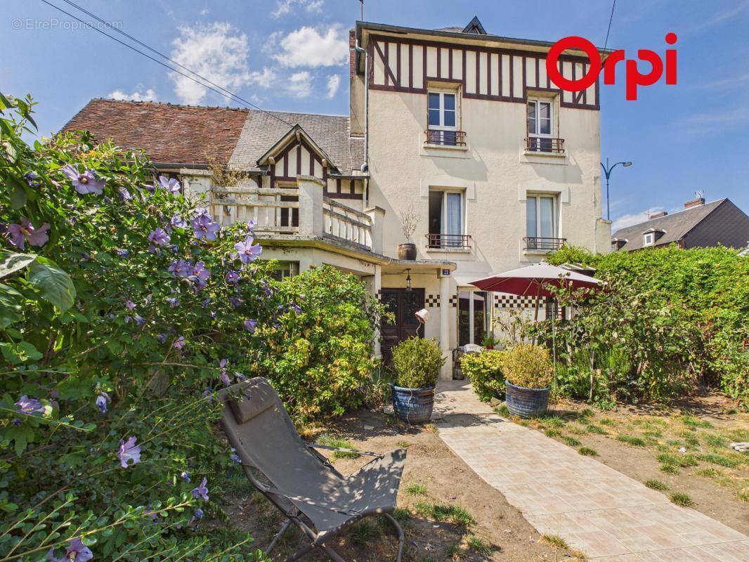 Maison à BERNAY