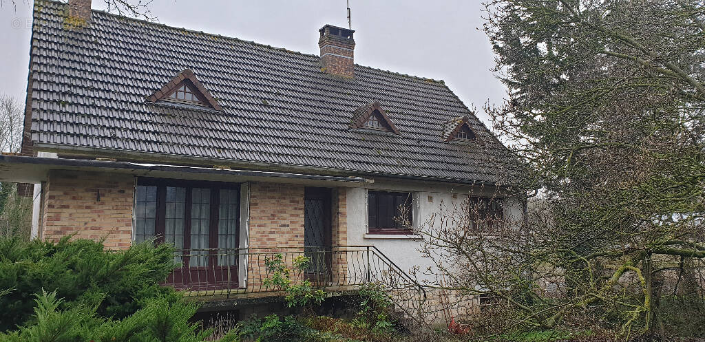 Maison à MONTREUIL-SUR-BRECHE