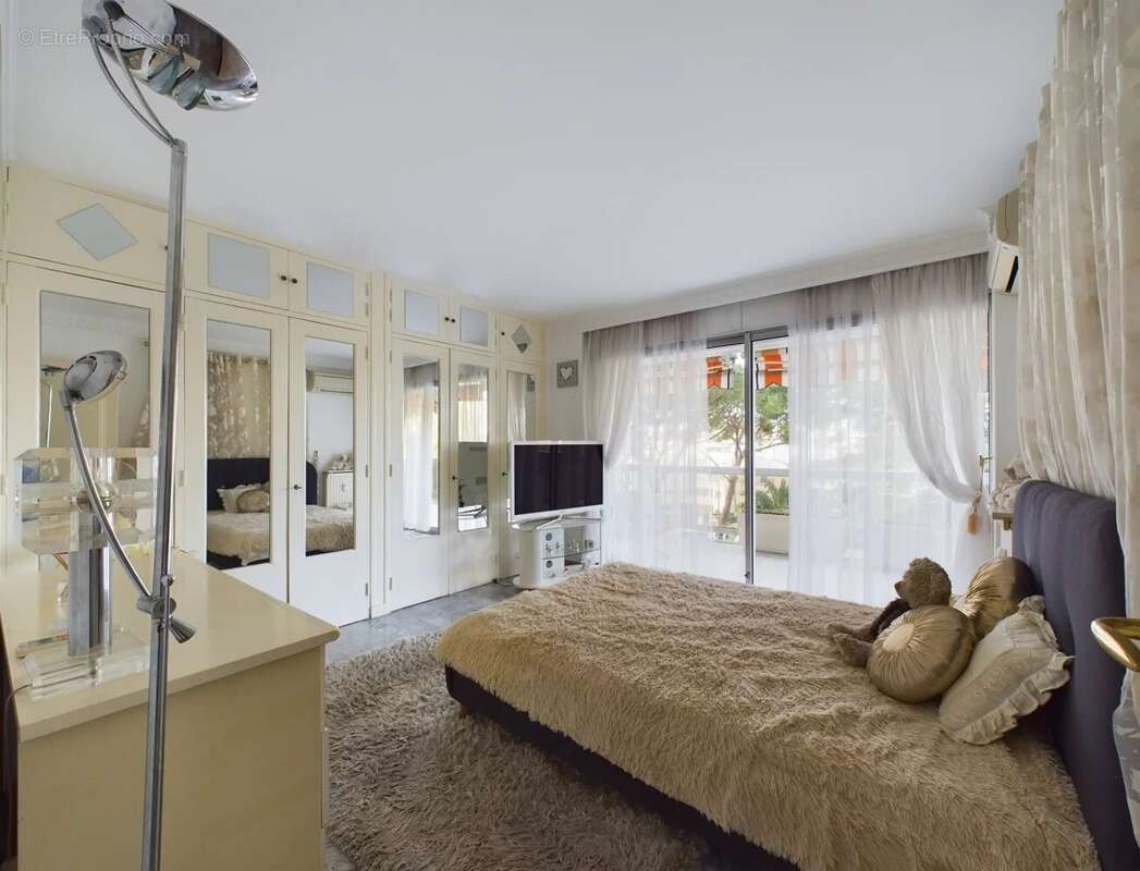 À vendre : appartement 3 pièces avec grande terrasse et piscine - photo 10
