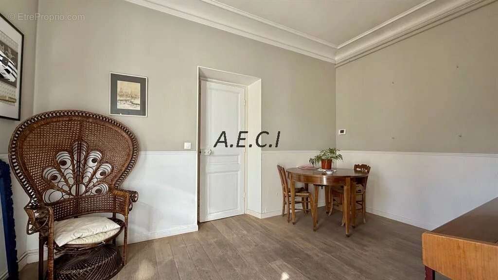 Maison à ASNIERES-SUR-SEINE