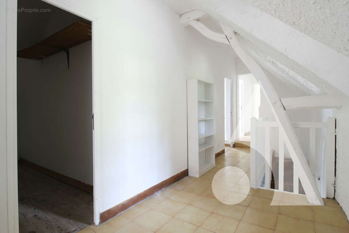 Maison à CUISE-LA-MOTTE