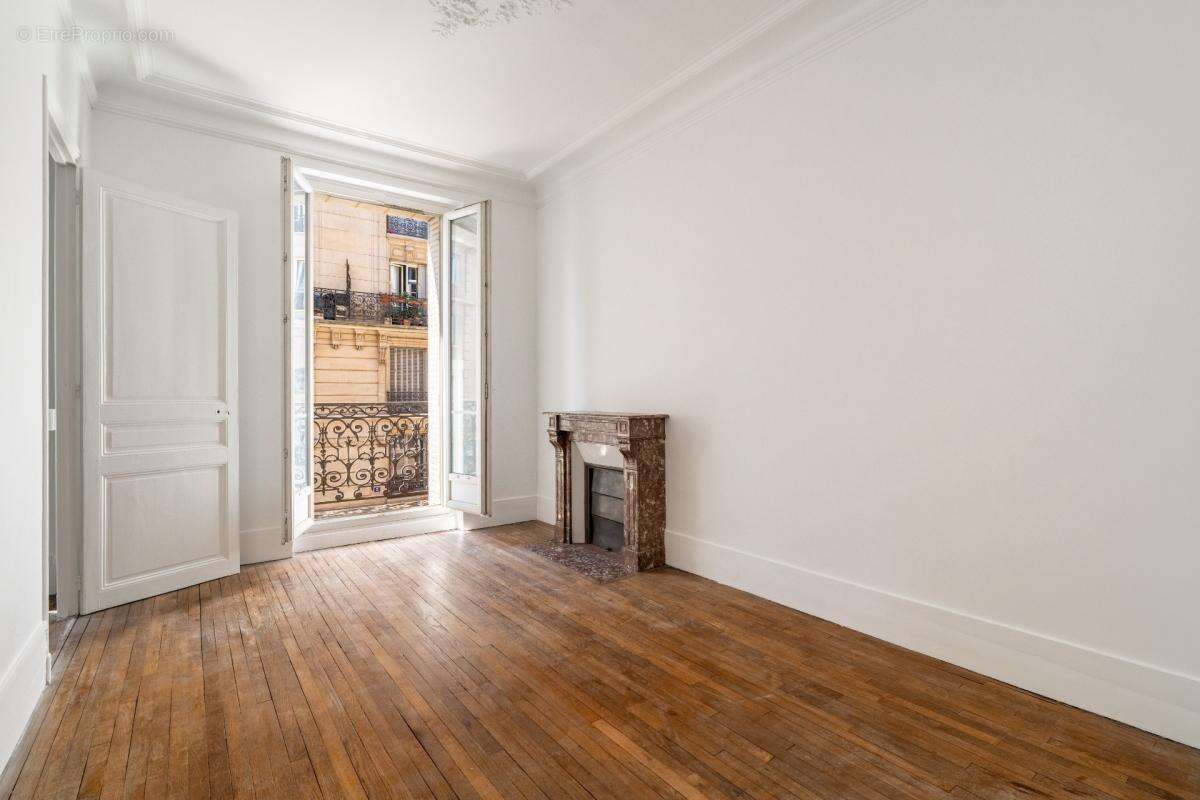 Paris (75018) – t3 – 65m2 – balcon (4,08m2) - orientation sud - très lumineux - traversant – ascenseur - 2 caves - photo 6