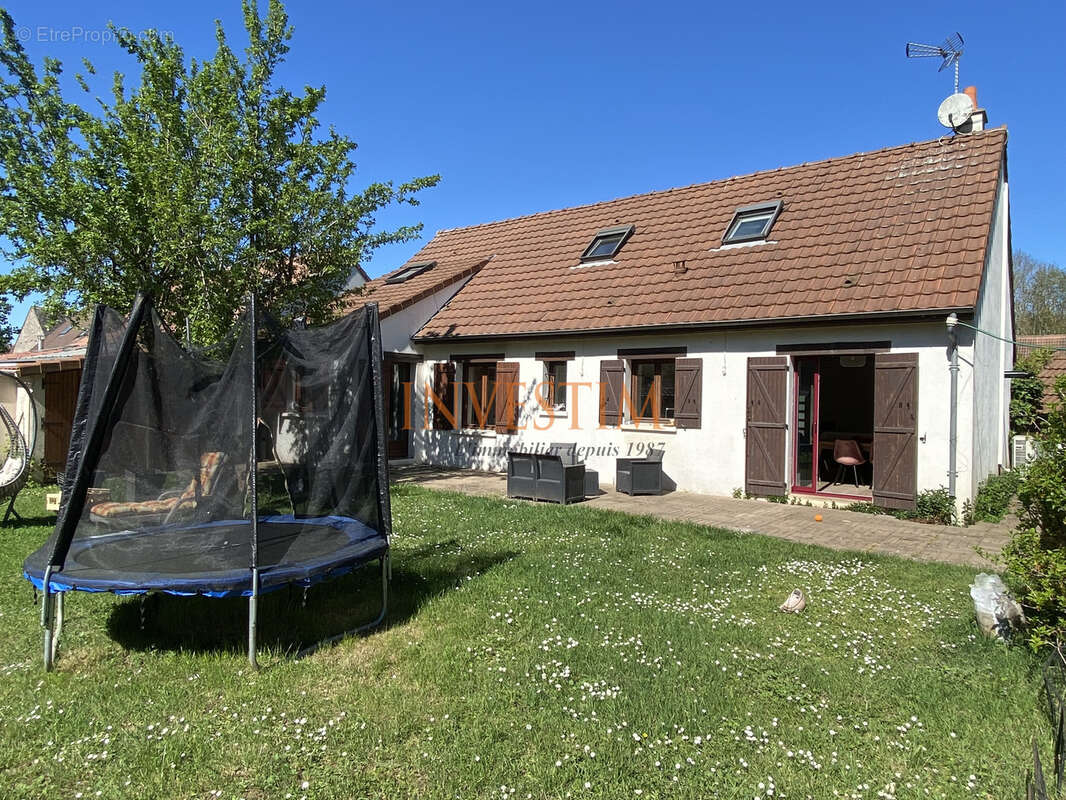 Maison à MAROLLES