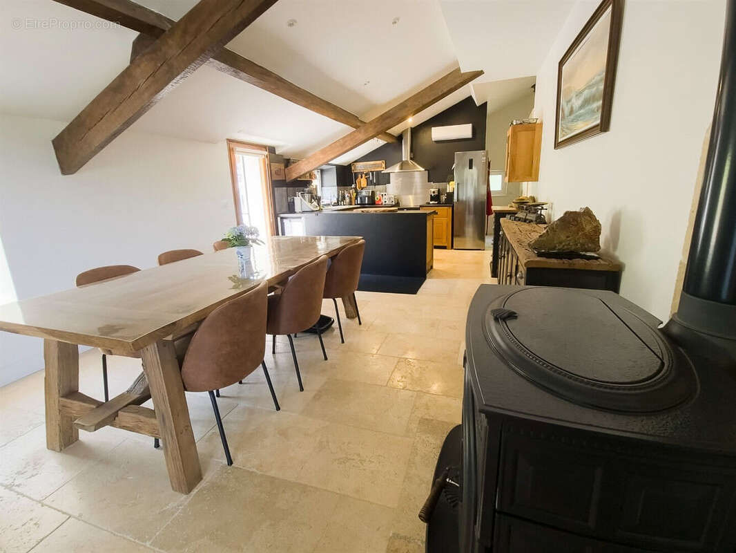 Maison à SAINTE-MAURE-DE-PEYRIAC