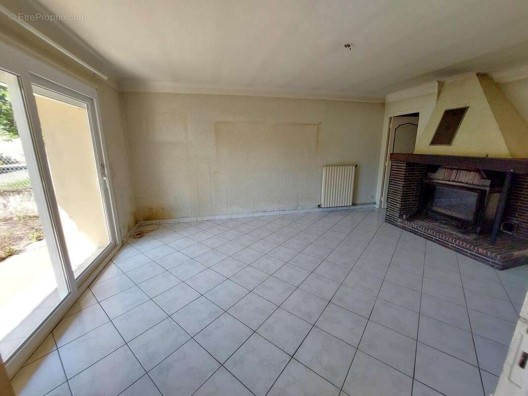 20250618103038 - Maison à SAINT-MARTORY