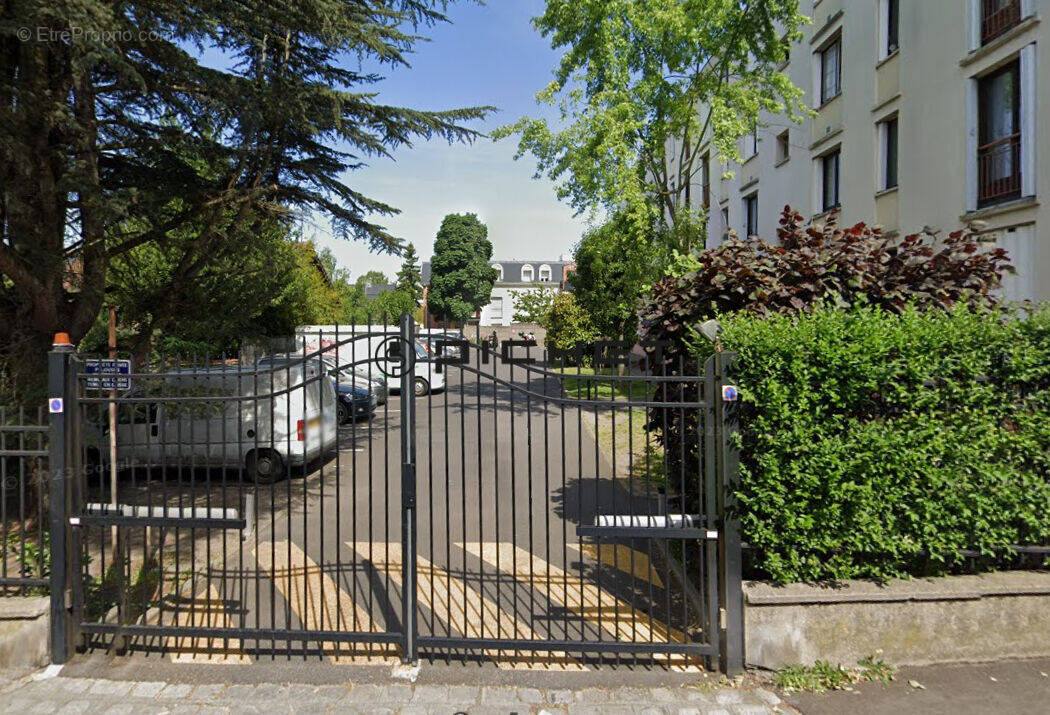Parking à ROSNY-SOUS-BOIS