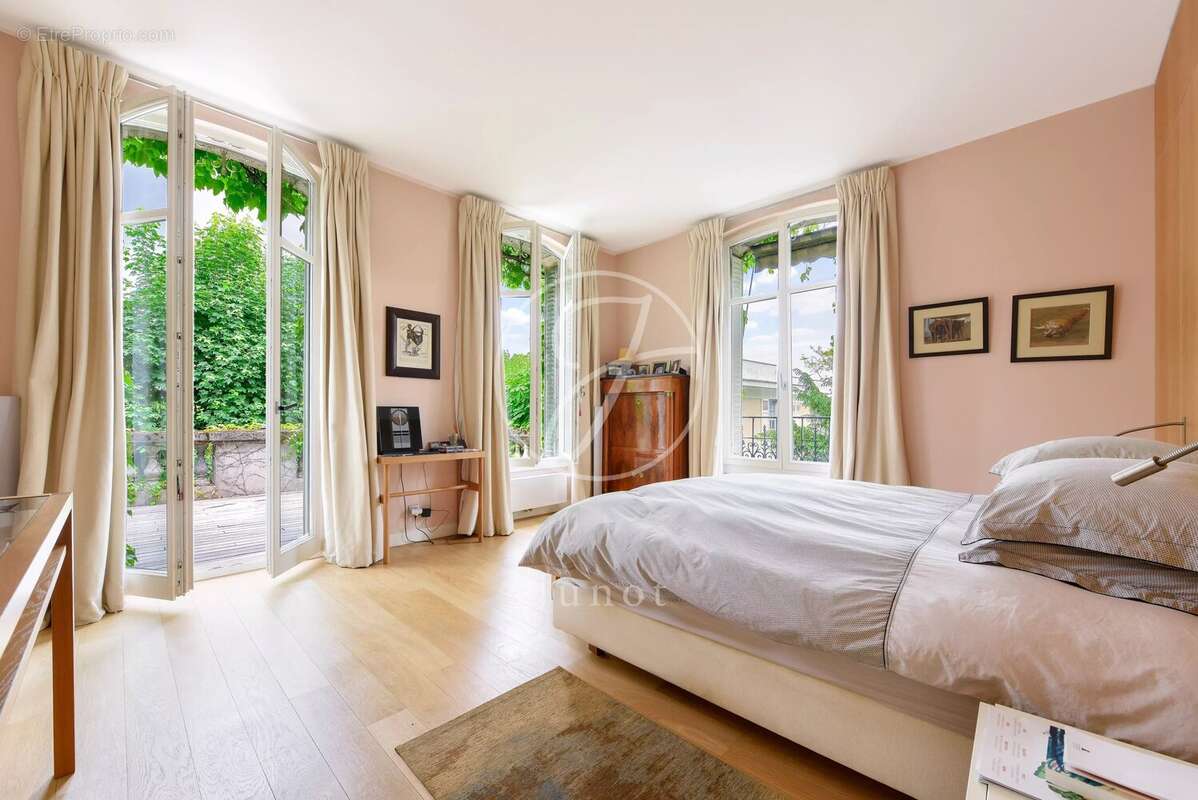 Maison à SAINT-CLOUD